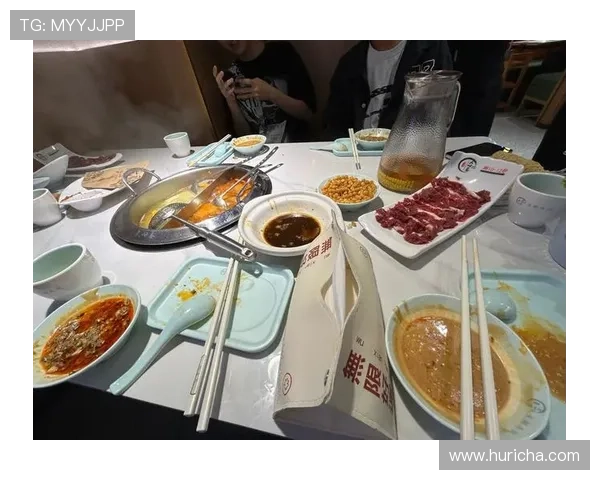 澳门皇冠餐厅享受奢华美食体验，感受顶级餐饮服务的极致享受